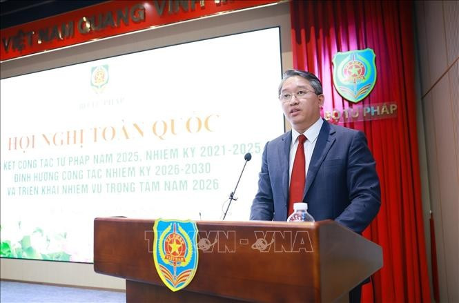 Bộ trưởng Bộ Tư pháp Nguyễn Hải Ninh báo cáo công tác Tư pháp năm 2025, nhiệm kỳ 2021-2025, định hướng công tác nhiệm kỳ 2026-2030 và triển khai nhiệm vụ trọng tâm năm 2026. Ảnh: Dương Giang/TTXVN 1c88b444-fcf0-47b0-8d25-997ce988e9df.jpg