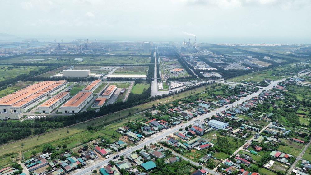 Một góc Khu Kinh tế Vũng Áng - nơi thu hút đầu tư nhiều dự án lớn. Ảnh: Trần Tuấn.