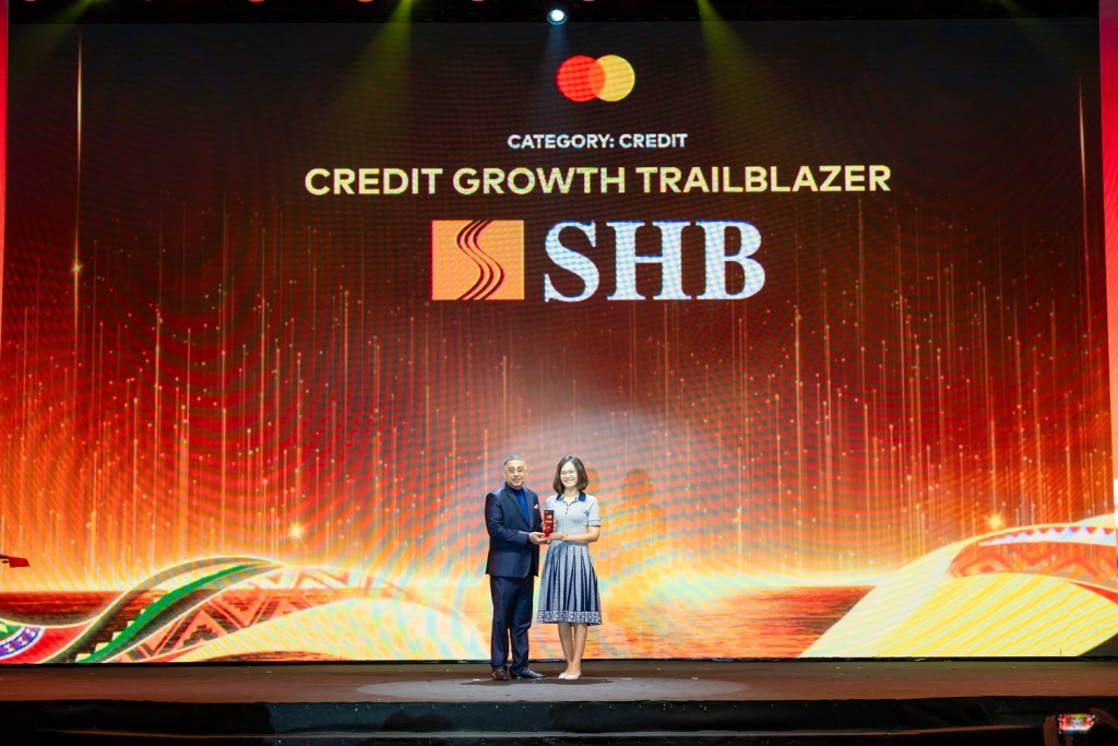 SHB nhận “cú đúp” giải thưởng từ Mastercard cho thẻ tín dụng cá nhân và doanh nghiệp 2025 SHB nhận “cú đúp” giải thưởng từ Mastercard cho thẻ tín dụng cá nhân và doanh nghiệp 2025