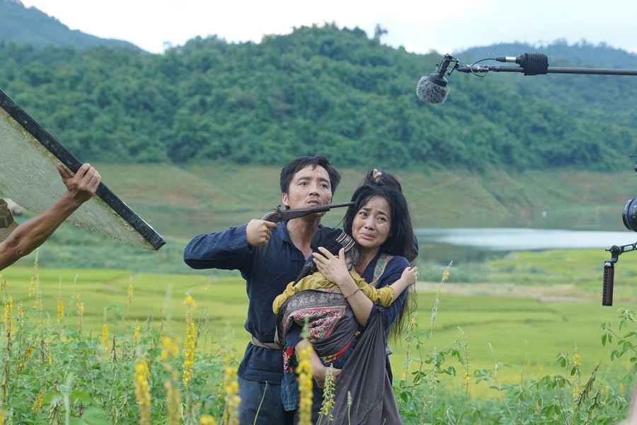 Phim được ghi hình tại nhiều nơi như Hà Nội, Thanh Hóa và một số địa điểm của nước bạn Lào. Ảnh: Điện ảnh CAND