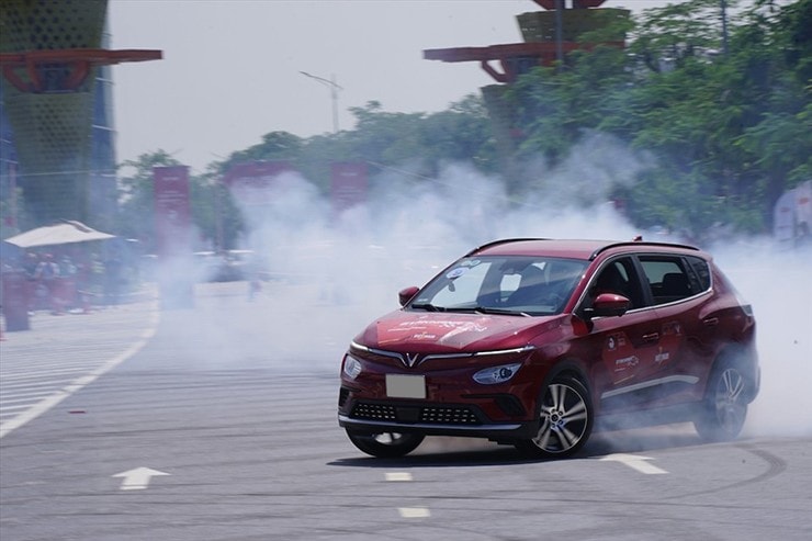 Hệ thống an toàn trên VF e34 được đánh giá cao trong phân khúc