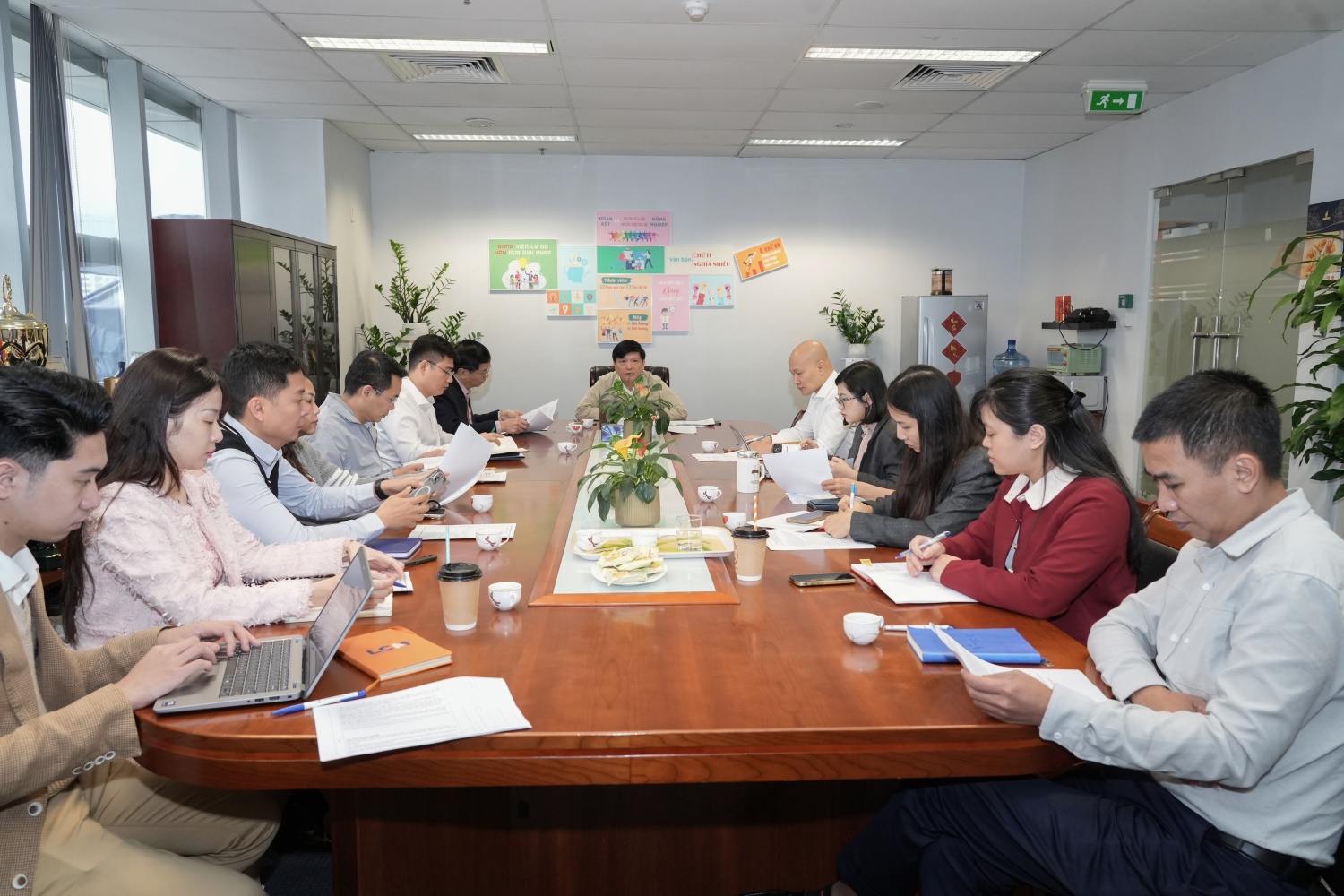 Đảng bộ Bộ máy QL&ĐH Petrovietnam: Thống nhất nhận thức, củng cố niềm tin, tạo nền tảng bứt phá trong giai đoạn mới Đảng bộ Bộ máy QL&ĐH Petrovietnam: Thống nhất nhận thức, củng cố niềm tin, tạo nền tảng bứt phá trong giai đoạn mới