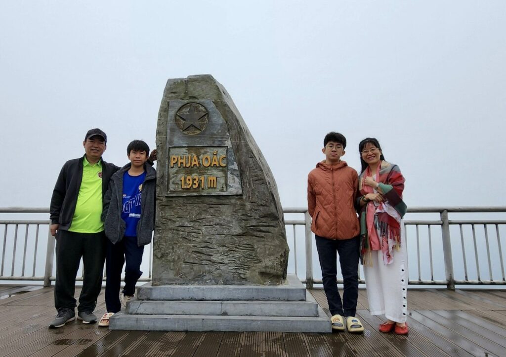 Băng giá Phia Oắc: Điểm đến mới mẻ bên cạnh Fansipan và Mẫu Sơn - Ảnh 11.