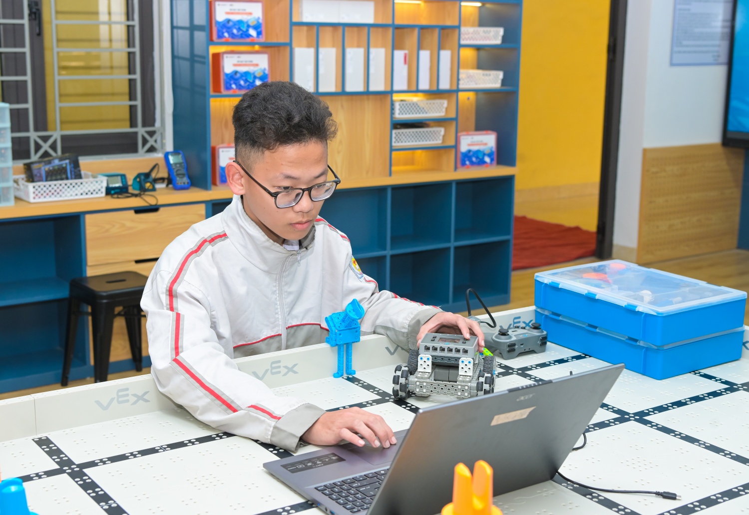 [Chùm ảnh] Petrovietnam đồng hành phát triển không gian giáo dục STEM tại Quảng Ninh