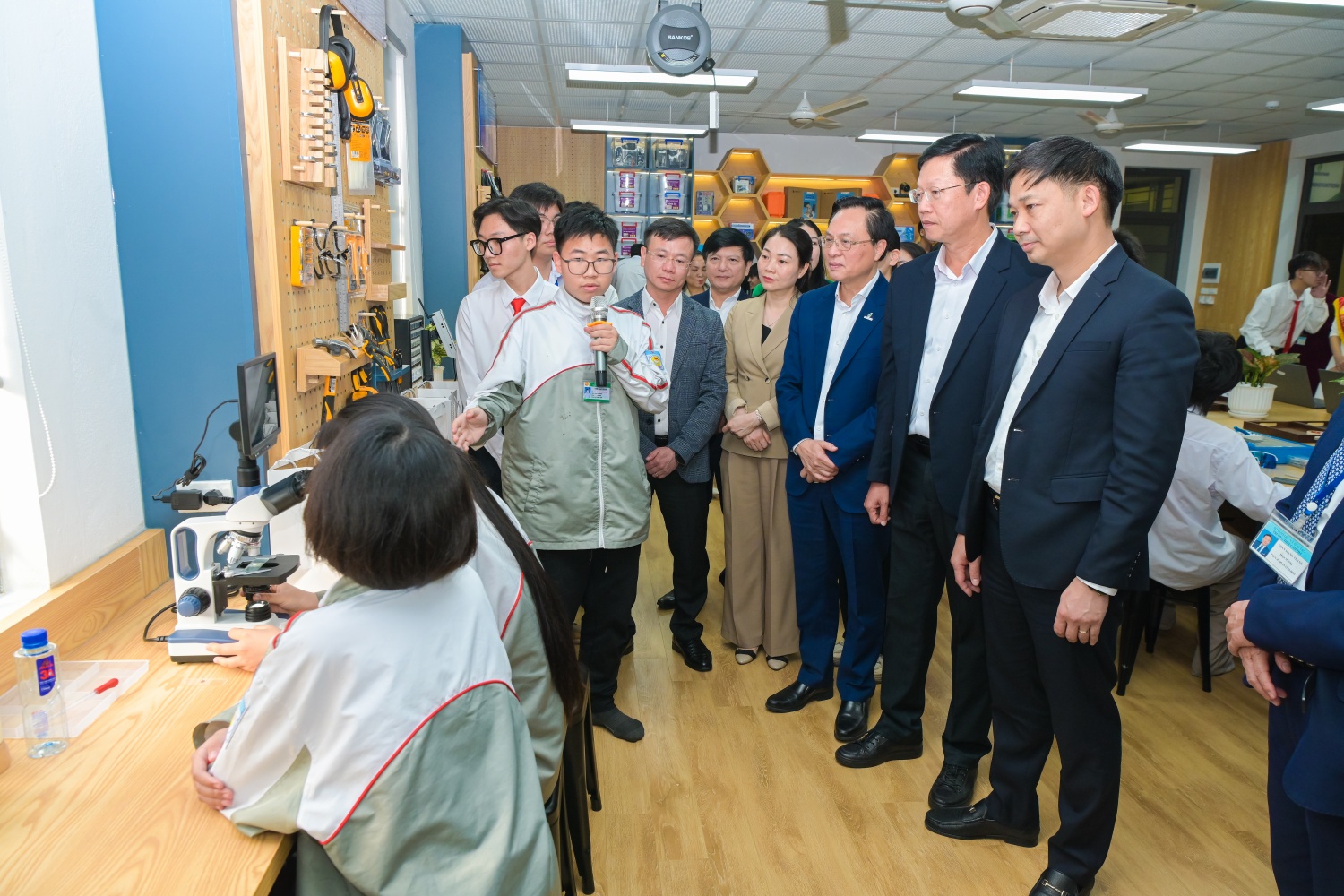 [Chùm ảnh] Petrovietnam đồng hành phát triển không gian giáo dục STEM tại Quảng Ninh