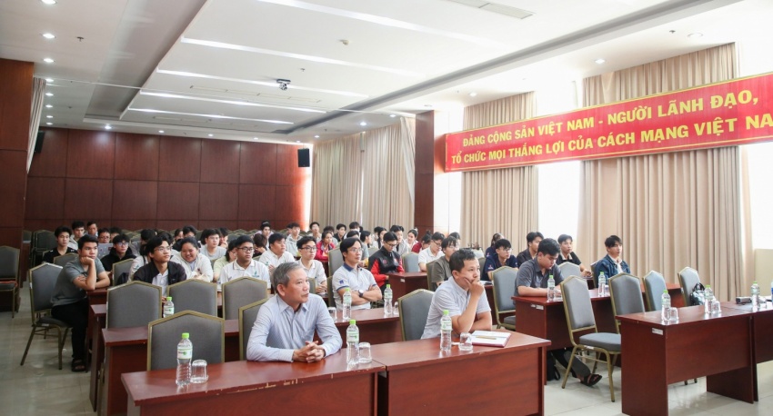 Sinh viên PVU cập nhật công nghệ khoan tuần hoàn liên tục - giải pháp cho giếng khoan phức tạp Sinh viên PVU cập nhật công nghệ khoan tuần hoàn liên tục - giải pháp cho giếng khoan phức tạp