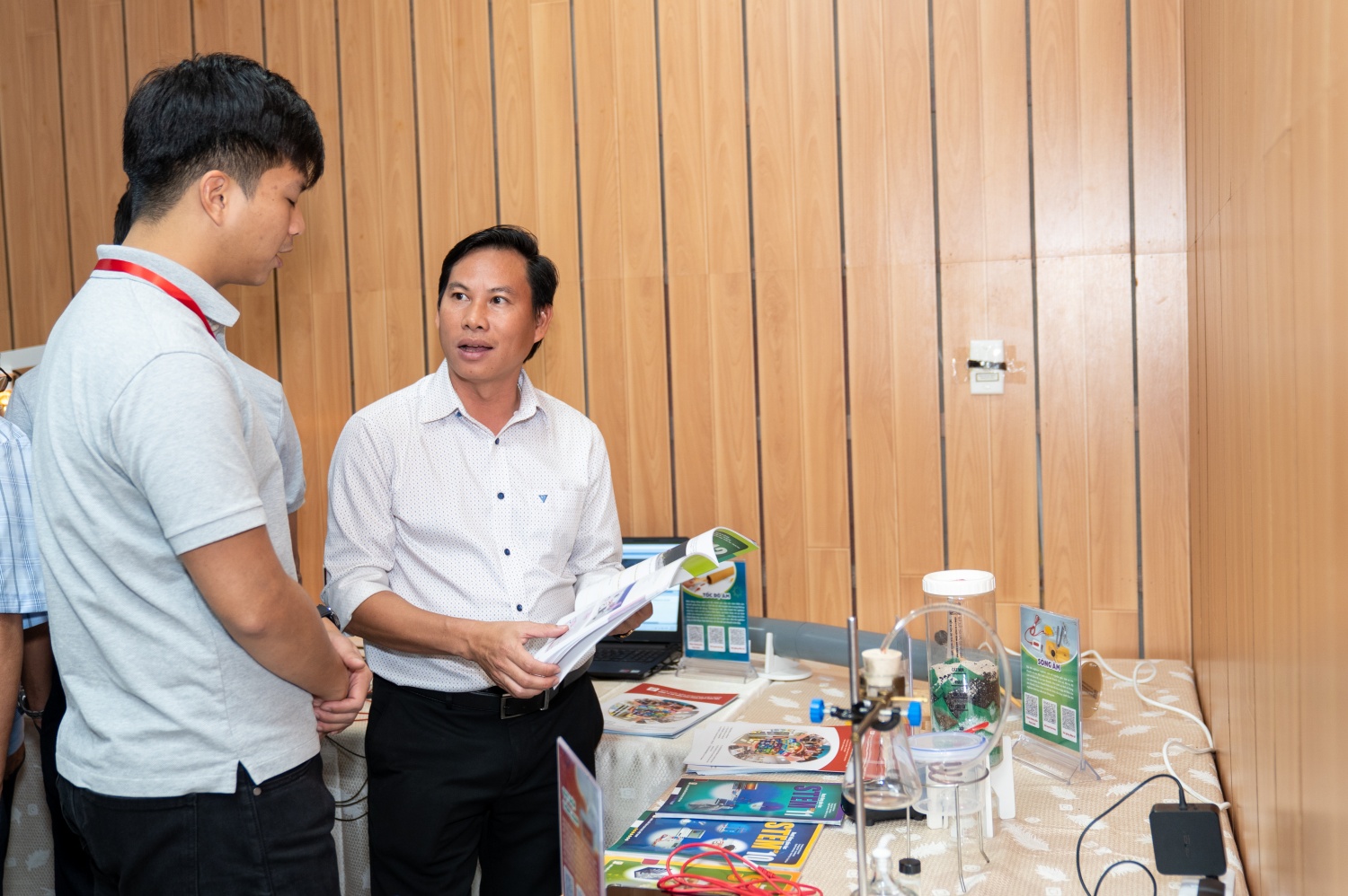 Hơn 190 giáo viên Đông Nam Bộ và ĐBSCL được trang bị kỹ năng triển khai giáo dục STEM