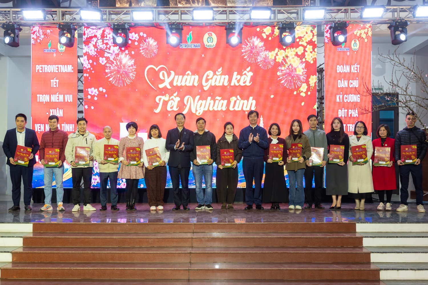 “Xuân gắn kết - Tết nghĩa tình” thắp lên niềm tin cùng người lao động Petrovietnam