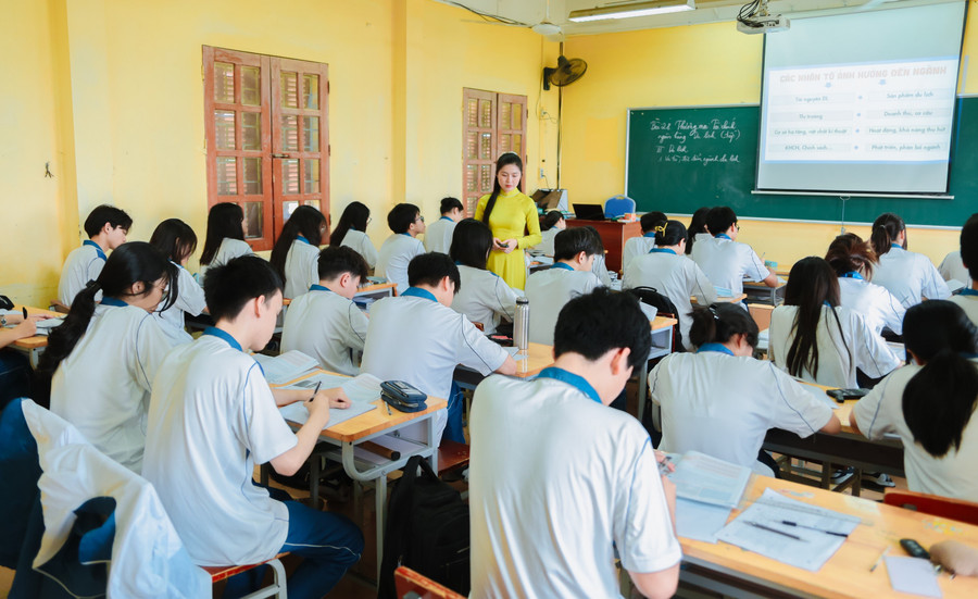 Giờ học tại Trường THPT Chuyên Nguyễn Trãi (TP Hải Phòng). 2026-mo-dau-cho-mot-nhip-tang-toc-moi-cua-giao-duc-5.jpg