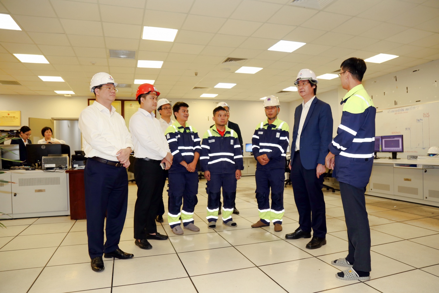 Công đoàn Petrovietnam động viên, chúc Tết người lao động NMNĐ Sông Hậu 1 Công đoàn Petrovietnam động viên, chúc Tết người lao động NMNĐ Sông Hậu 1