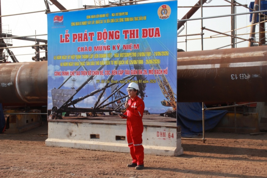 Vietsovpetro: Công đoàn Xí nghiệp Xây lắp phát động thi đua hoàn thành công trình BK26