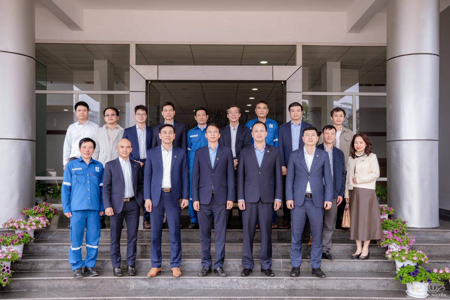 Lãnh đạo Petrovietnam động viên người lao động PVNDB nhân dịp Tết Bính Ngọ