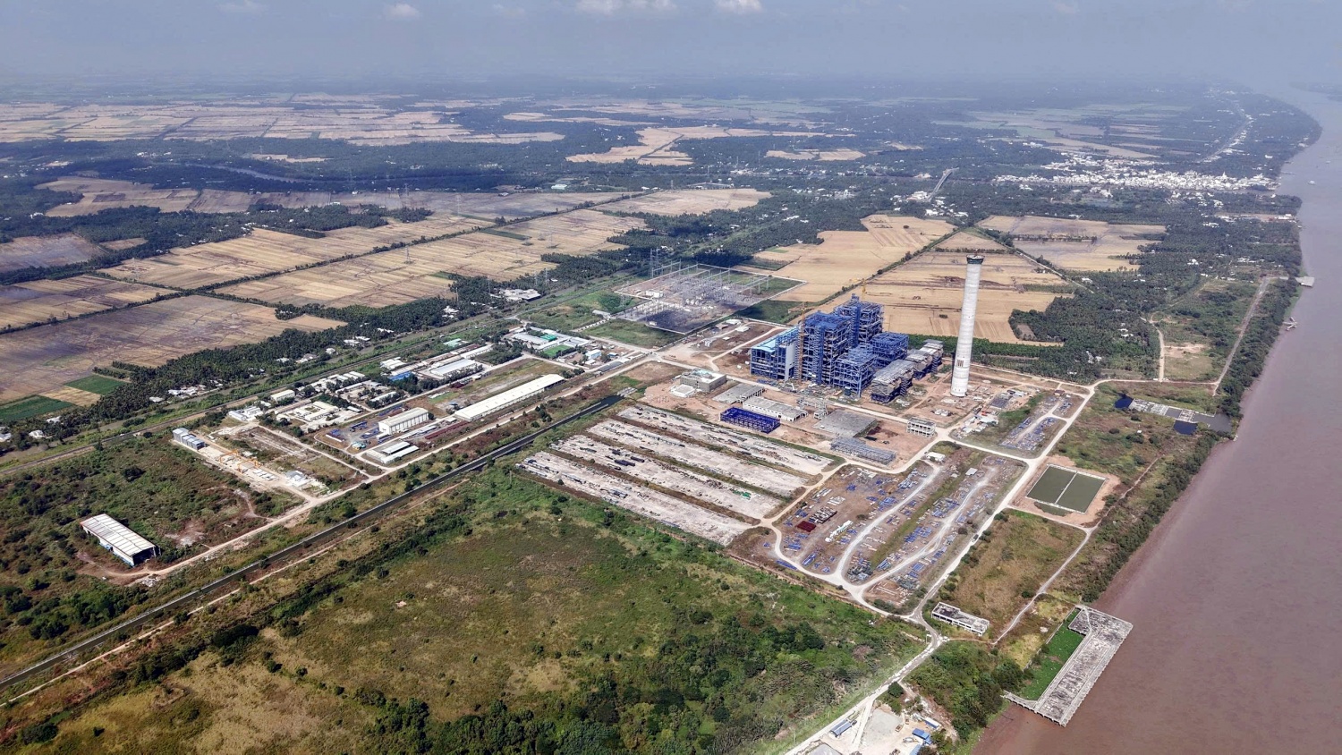 Hạng mục ống khói NMNĐ Long Phú 1 về đích sớm 9 ngày