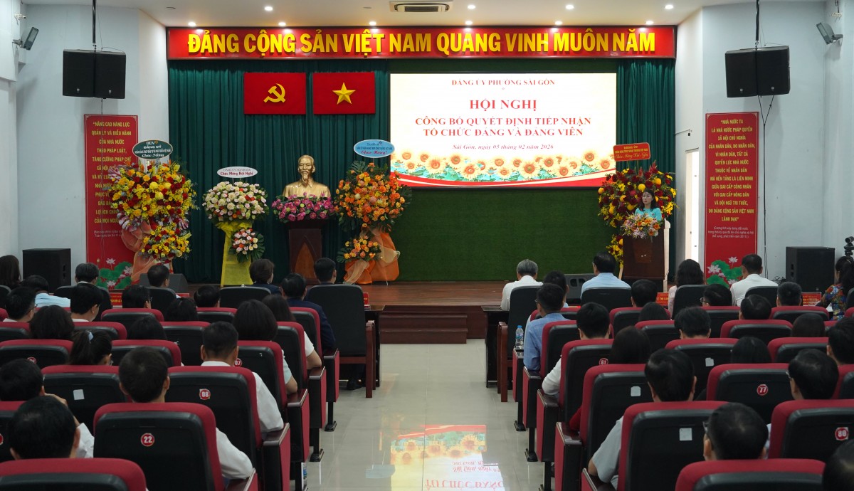 Đảng ủy EVNSPC dự lễ công bố và trao các quyết định về công tác tổ chức Đảng và đảng viên