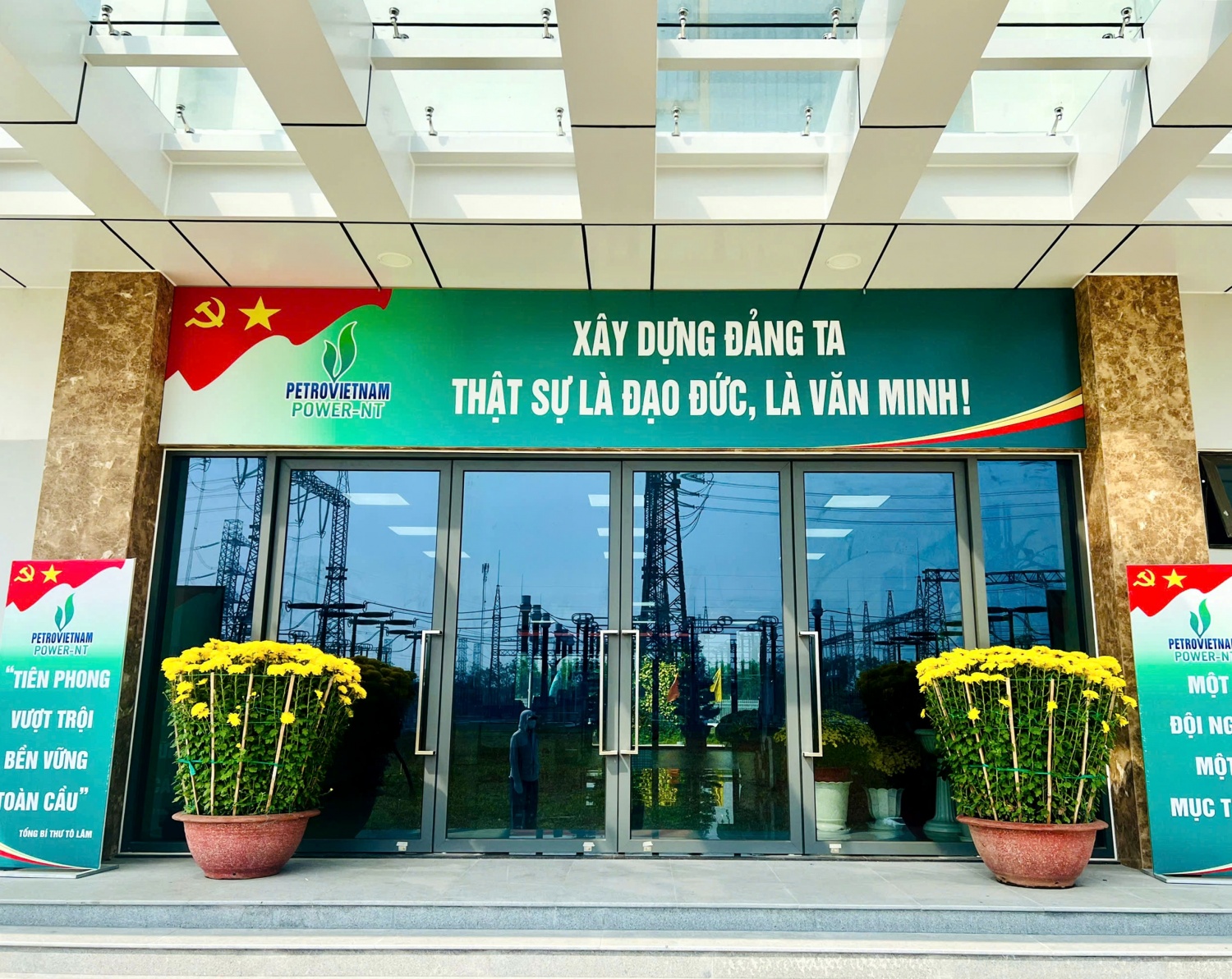 Không khí đón Tết ở Nhà máy Điện Nhơn Trạch 3 và 4
