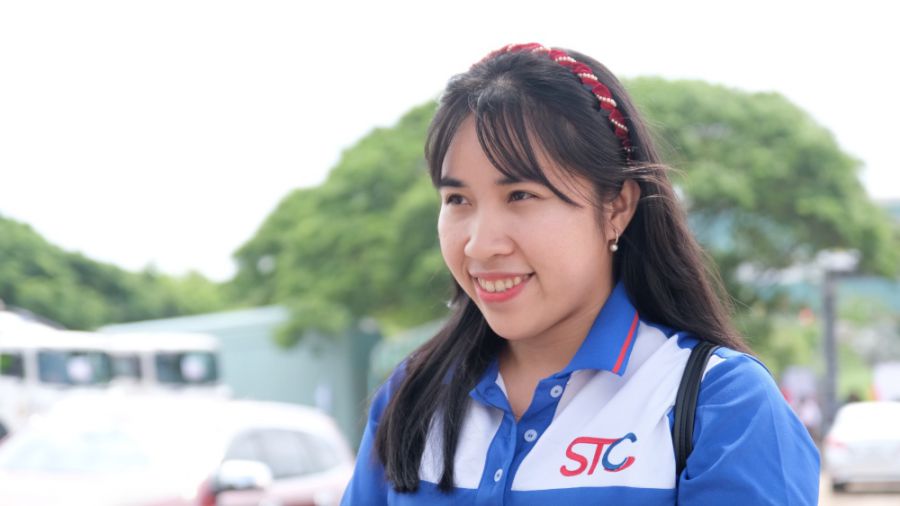 Chị Nguyễn Thị Kim Nhứt, công nhân thuộc Công ty cổ phần May Sông Tiền (tỉnh Đồng Tháp). Ảnh: PHONG LINH