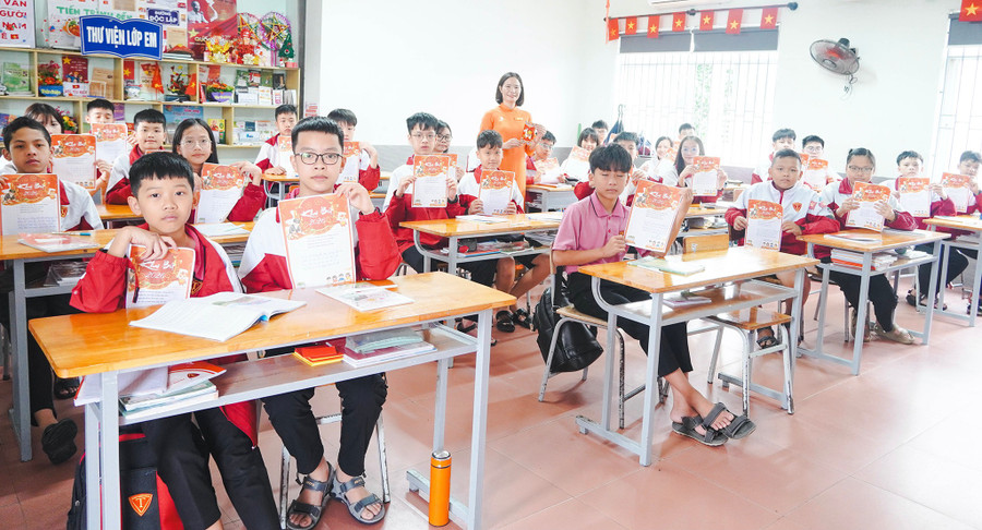 Không phí phấn khởi ngày đầu năm tạo kỳ vọng đạt những kết quả tốt đẹp. fd1333a9-1324-4eb8-8e02-8aa9e8ed0f9a-1-201-a.jpg