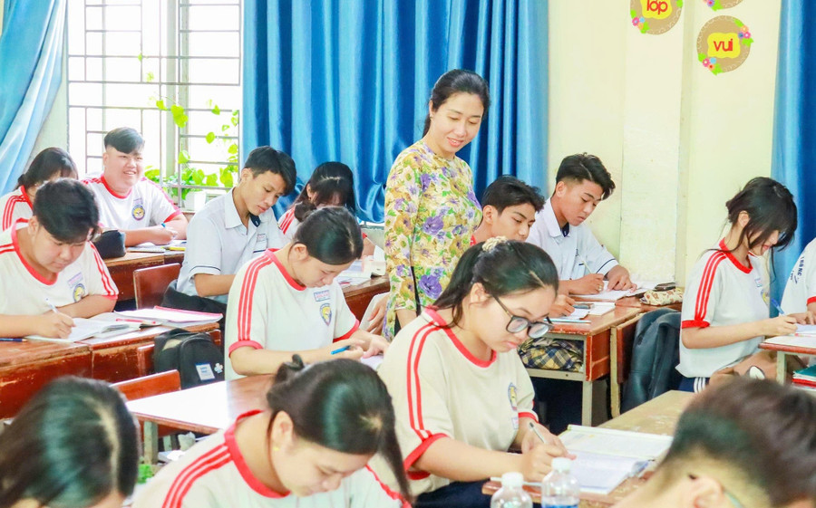 Tiết học của học sinh Trường THPT Bình Tân (phường Bình Tân, TPHCM). Ảnh: NTCC