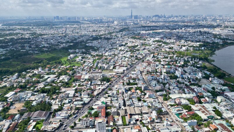 Quốc lộ 13 sẽ được mở rộng lên 60 m để xóa kẹt xe. Ảnh: Anh Tú