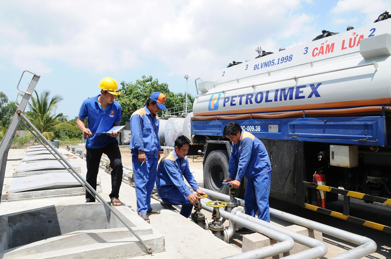 Petrolimex chuẩn bị sẵn sàng hạ tầng cho lộ trình phối trộn nhiên liệu sinh học. Ảnh: Cấn Dũng