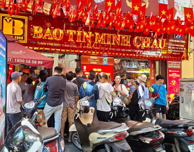 Bảo Tín Minh Châu khẳng định toàn bộ hệ thống cửa hàng sẽ mở cửa trở lại từ 12h00 ngày 26.3.2026, tiếp tục phục vụ khách hàng như bình thường. Ảnh: Tuyết Lan