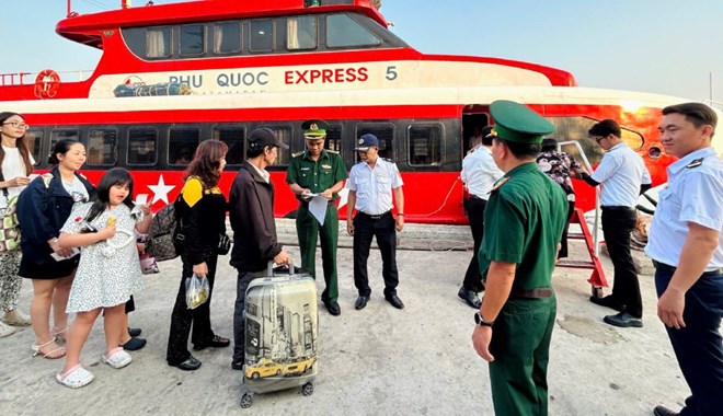 An Giang siết chặt quản lý cảng biển trước làn sóng công nhân đổ ra đảo làm việc