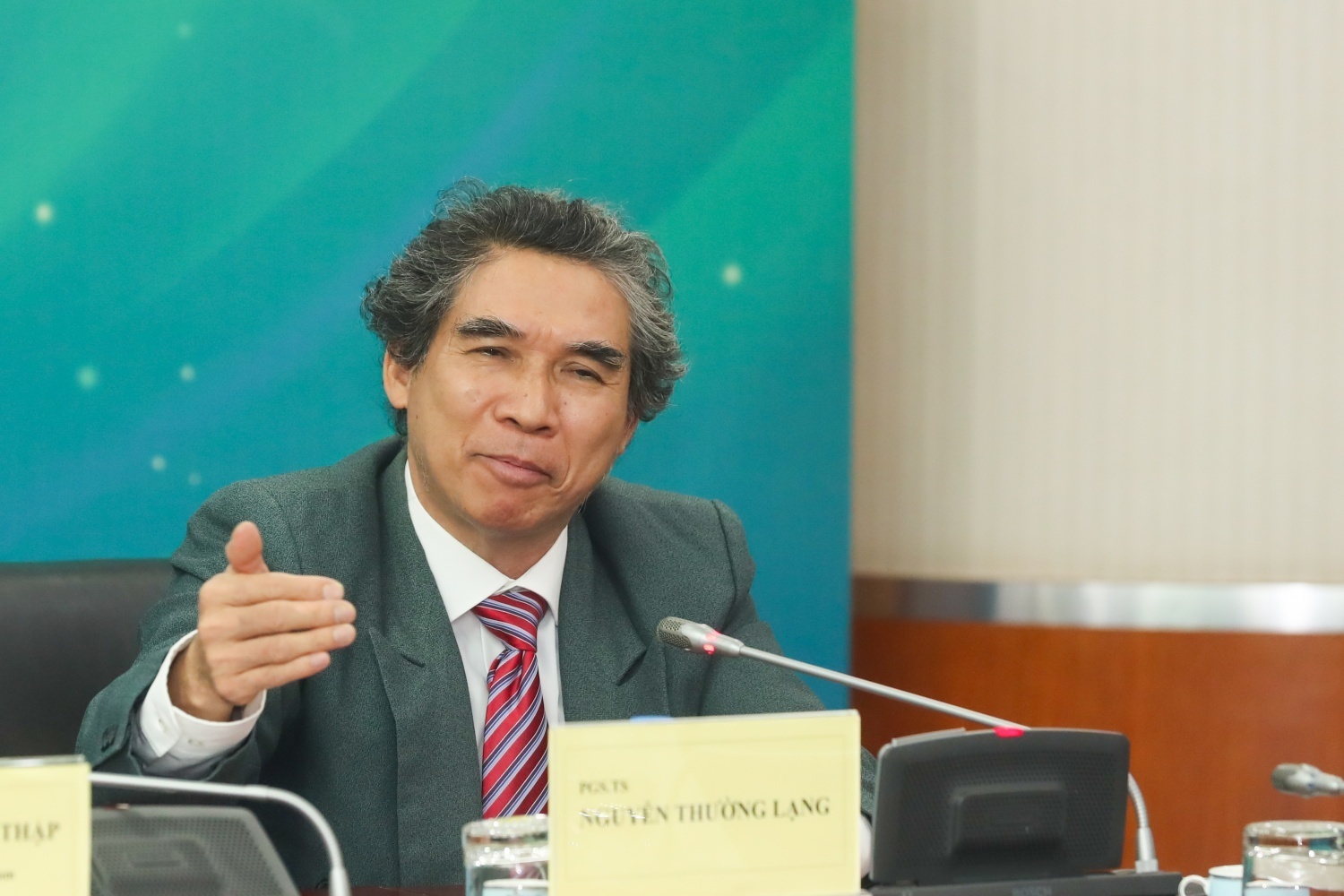 Quỹ bình ổn xăng dầu không thể “đơn thương độc mã”