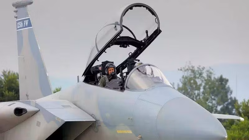 Cựu phi công NATO 'thân Putin' sắp trở thành cơn ác mộng tồi tệ nhất của EU