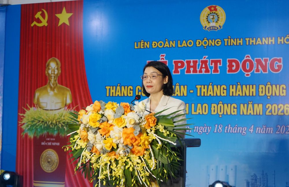 Bà Đỗ Thị Toán - Phó Chủ tịch Thường trực Ủy ban MTTQ tỉnh Thanh Hóa phát biểu tại lễ phát động. Ảnh: Quách Du