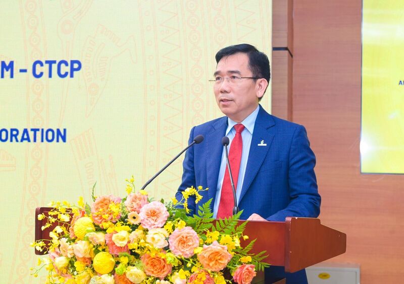 Ông Lê Xuân Huyên, Phó Tổng Giám đốc phụ trách Ban Điều hành Petrovietnam phát biểu