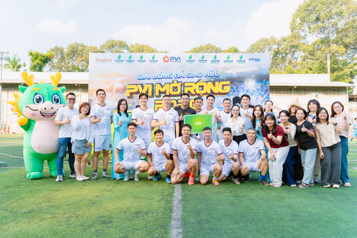 Sôi nổi Giải bóng đá giao hữu PVI mở rộng 2026