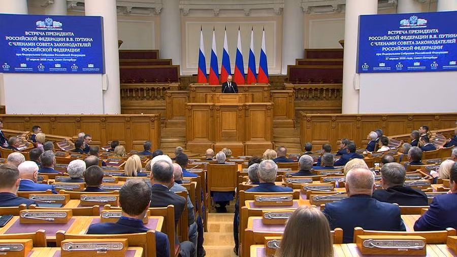 Tổng thống Vladimir Putin phát biểu tại cuộc họp với Hội đồng Lập pháp Liên bang Nga.