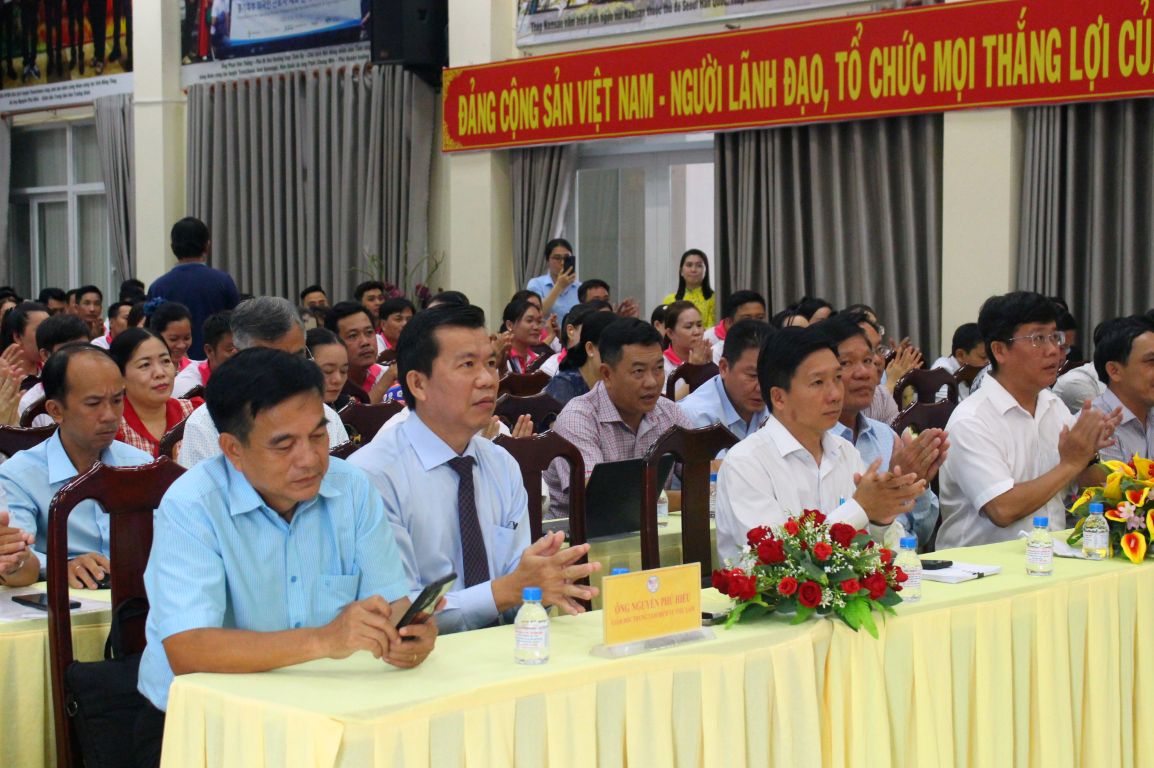 Đại biểu đại diện lãnh đạo địa phương có lao động sang Hàn Quốc làm việc đến dự. Ảnh: Thanh Mai