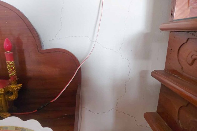 Bồi thường nứt nhà do thi công Quốc lộ 8A: Chủ đầu tư lại xin gia hạn