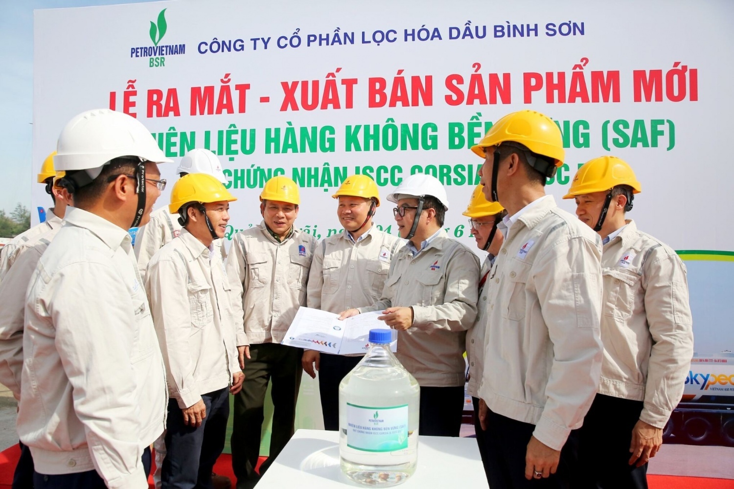 Ngày 4/6/2025, BSR tổ chức lễ ra mắt và xuất bán lô SAF thương mại đầu tiên.