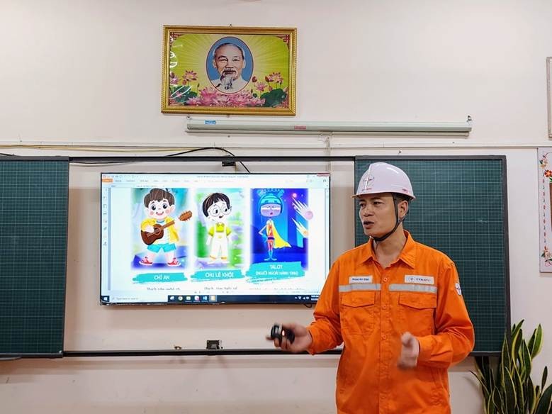PC Sơn La gieo thói quen tiết kiệm điện từ những trang sách tuổi thơ
