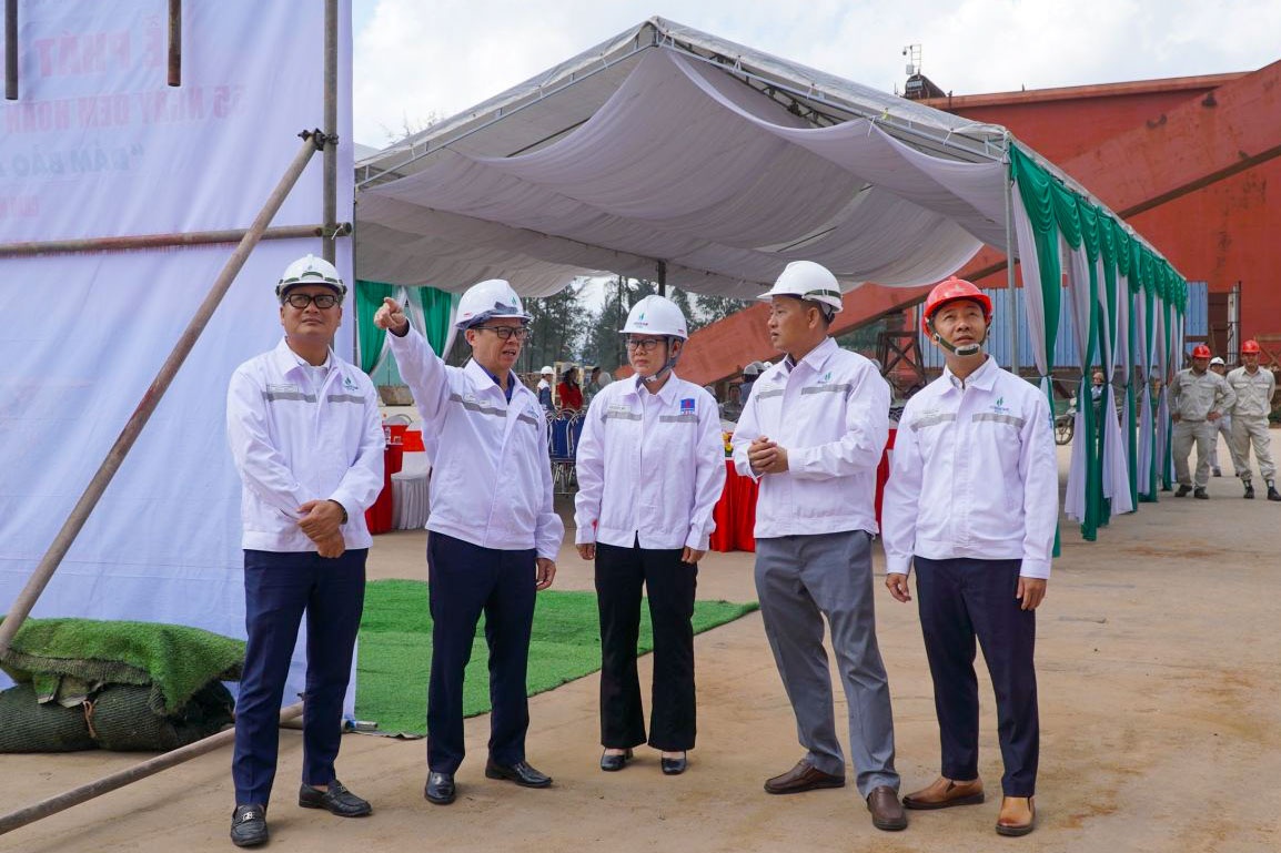 PVSM quyết tâm hoàn thành và bàn giao giàn khoan Tam Đảo 05 trong 55 ngày đêm PVSM quyết tâm hoàn thành và bàn giao giàn khoan Tam Đảo 05 trong 55 ngày đêm