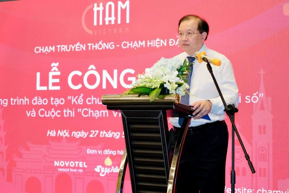 Thứ trưởng Bộ Văn hóa, Thể thao và Du lịch Tạ Quang Đông phát biểu tại họp báo ra mắt cuộc thi. Ảnh: Chí Long