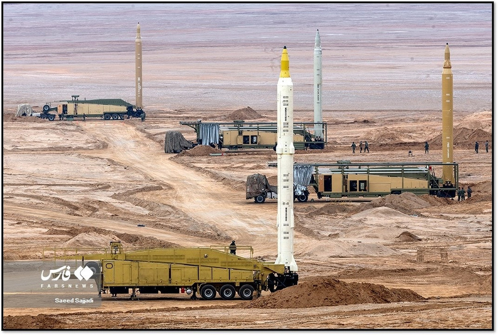 Tên lửa Iran tập trận năm 2021. Ảnh: usip.org ballistic-missiles-great-prophet.jpg
