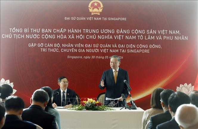 Tổng Bí thư, Chủ tịch nước Tô Lâm phát biểu tại buổi gặp gỡ cán bộ, nhân viên đại sứ quán và đại diện cộng đồng người Việt Nam tại Singapore. Ảnh: Thống Nhất/TTXVN.
