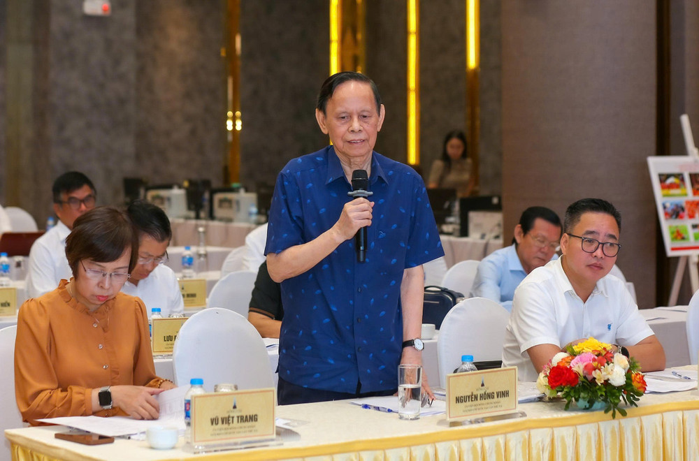 Ông Nguyễn Hồng Vinh, nguyên Tổng Biên tập Báo Nhân Dân, nguyên Chủ tịch Hội Nhà báo Việt Nam đánh giá về các tác phẩm. z7887523471235-97556872a6dd9d969f1fe1dd503f9b6f.jpg