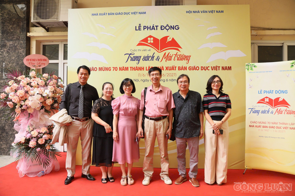 Cuộc thi “Trang sách & Mái trường” được kỳ vọng sẽ thu hút đông đảo nhà văn, nhà giáo, học sinh, sinh viên và bạn đọc cả nước tham gia, góp phần tôn vinh những giá trị bền vững của giáo dục Việt Nam trong hành trình hướng tới tương lai. clo_br_z7916511132905-10e0980fc2d48c98c87c25689701b7a8.jpg