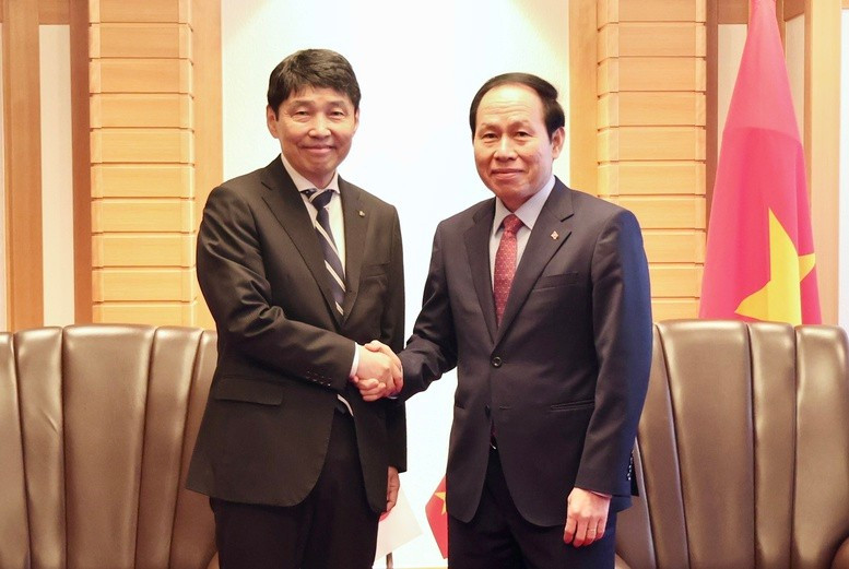 Phó Thủ tướng Chính phủ Lê Tiến Châu tiếp Thống đốc tỉnh Gunma Yamamoto Ichita - Ảnh: VGP Phó Thủ tướng Chính phủ Lê Tiến Châu tiếp Thống đốc tỉnh Gunma Yamamoto Ichita - Ảnh: VGP