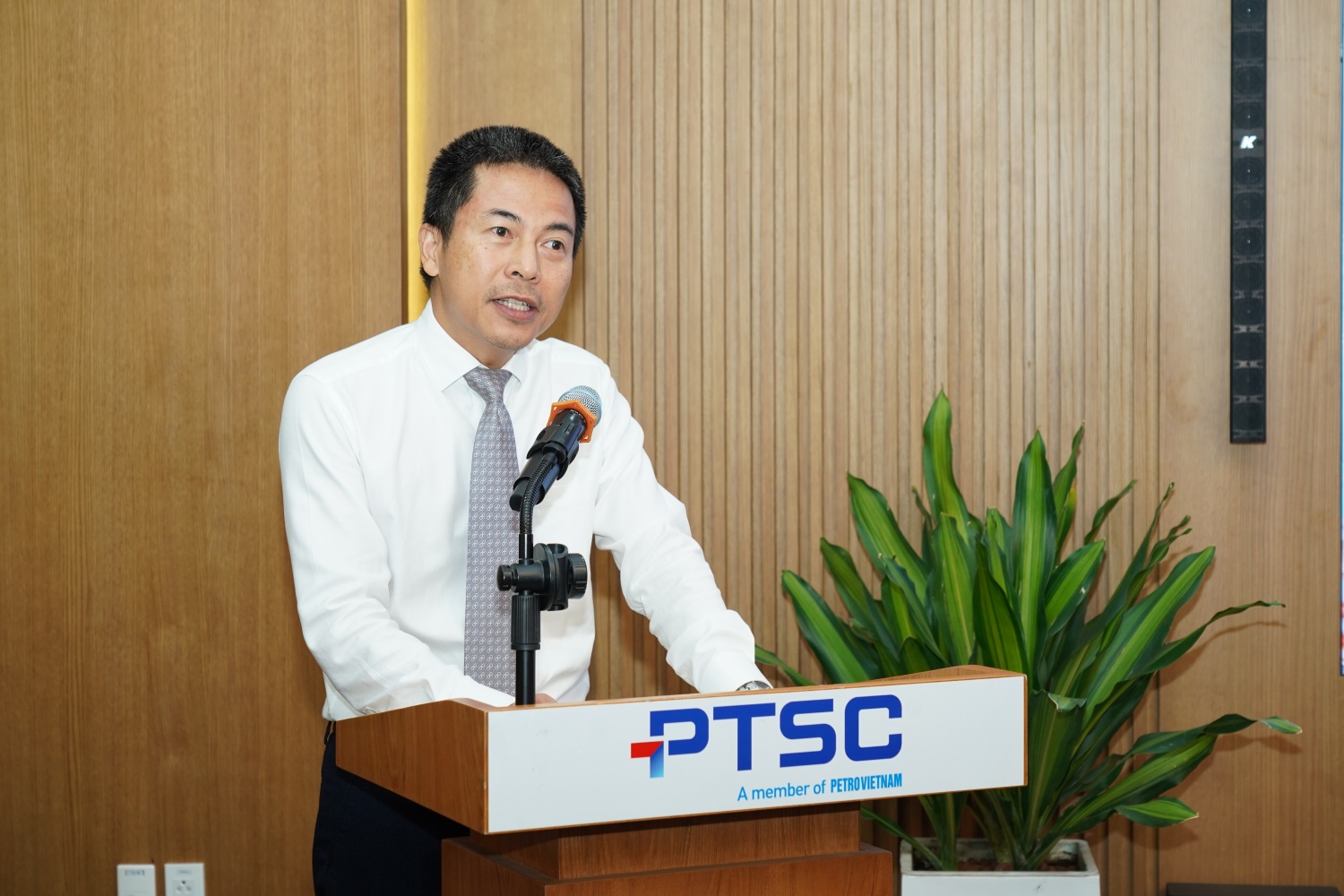 PVFCCo và PTSC tăng cường liên kết trong hệ sinh thái Petrovietnam