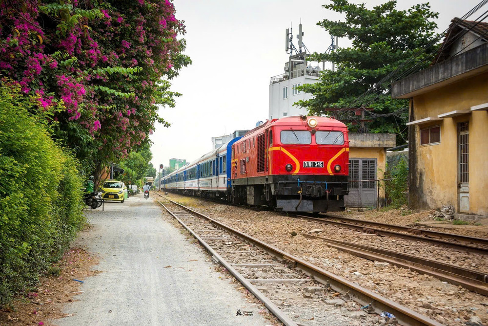 Đường sắt triển khai chương trình giảm 10% giá vé đối với hành khách đi tàu trên tuyến Hà Nội - Hải Phòng dịp cao điểm du lịch hè 2026. Ảnh minh họa. nganh-duong-sat.jpg
