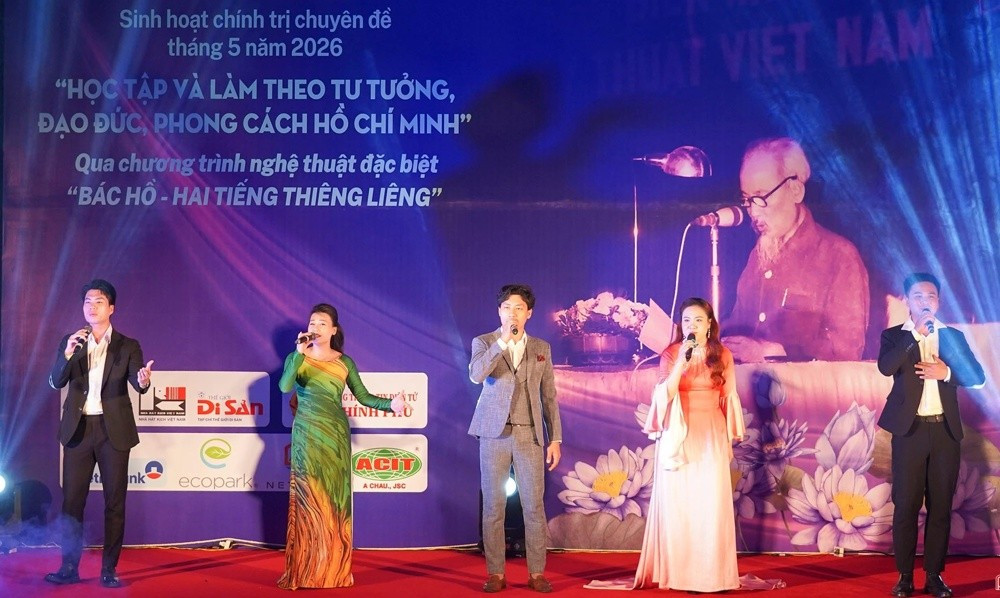Một tiết mục trong chương trình. Ảnh: BTC 1nhkht2.jpg
