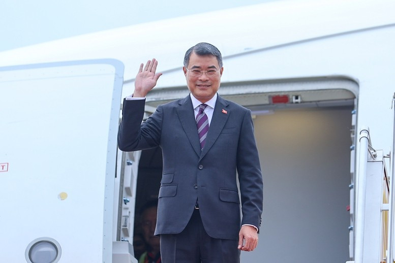 Thủ tướng Lê Minh Hưng lên đường dự Hội nghị Cấp cao kỷ niệm 35 năm quan hệ ASEAN-Nga - Ảnh: VGP Thủ tướng Lê Minh Hưng lên đường dự Hội nghị Cấp cao kỷ niệm 35 năm quan hệ ASEAN-Nga - Ảnh: VGP