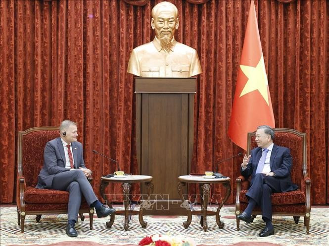 Tổng Bí thư, Chủ tịch nước Tô Lâm tiếp Đại sứ Đan Mạch Nicolai Prytz đến chào từ biệt, kết thúc nhiệm kỳ công tác tại Việt Nam. Ảnh: Thống Nhất/TTXVN
