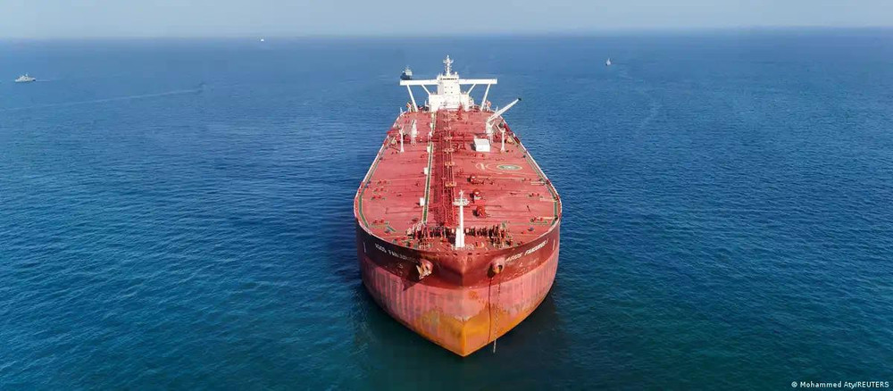 Trước chiến tranh Iran, một phần tư lượng dầu khí xuất khẩu toàn cầu đi qua eo biển Hormuz. Ảnh: DW. 77561428-1004.jpg