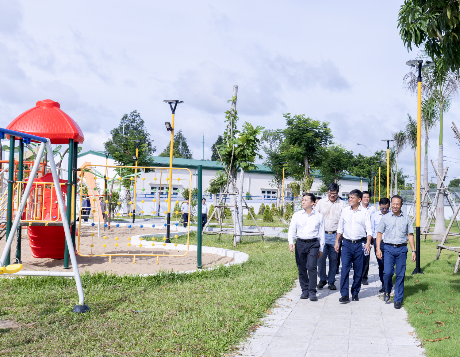 PVCFC hoàn thiện tiện ích cho người lao động ở khu nhà công vụ Khí - Điện - Đạm Cà Mau PVCFC hoàn thiện hạ tầng tiện ích cho NLĐ tại Khu nhà ở công vụ Cụm Khí - Điện - Đạm Cà Mau
